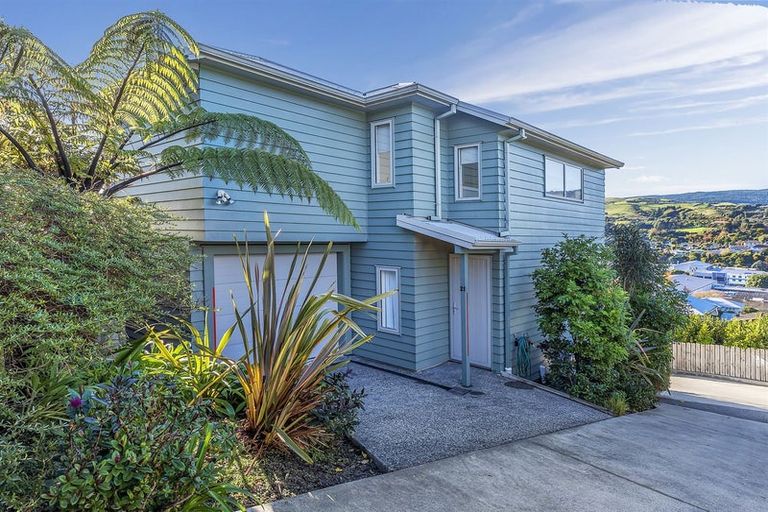 Photo of property in 21 Mascot Street, Tawa, Wellington, 5028