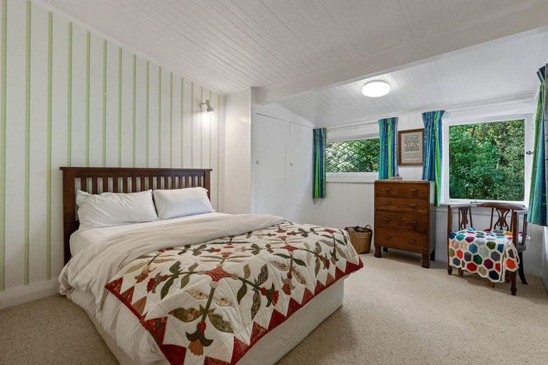 Photo of property in 11 Howard Street, Macandrew Bay, Dunedin, 9014