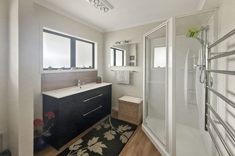 Photo of property in 1/7 Kathleen Place, Rainbow Point, Taupo, 3330