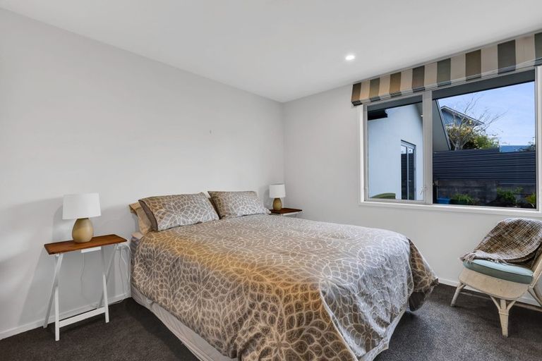 Photo of property in 184b Seaview Road, Westown, New Plymouth, 4310