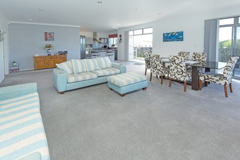 Photo of property in 22 Belle-mer Place, Gulf Harbour, Whangaparaoa, 0930