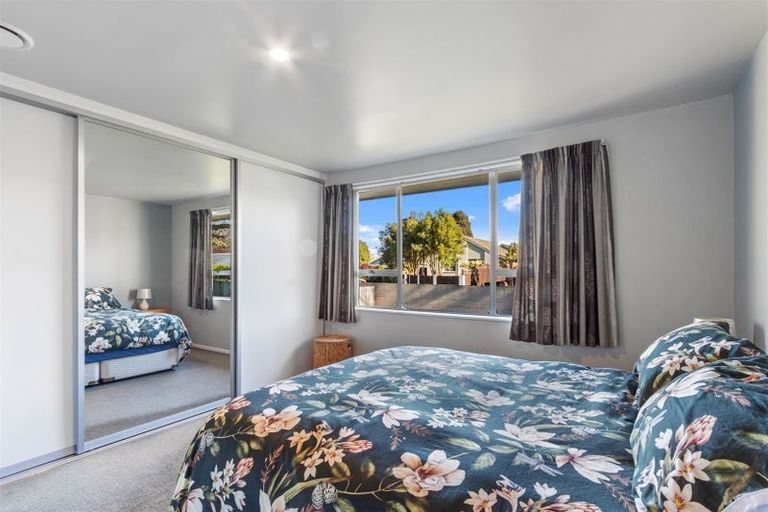Photo of property in 1 Tracy Place, Redwood, Christchurch, 8051