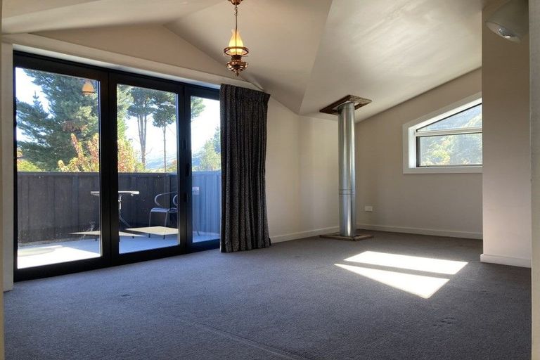 Photo of property in 31 Mcdonnell Road, Arrowtown, 9302