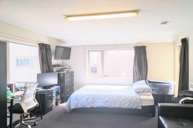 Photo of property in 43 Lees Street, Dunedin Central, Dunedin, 9016