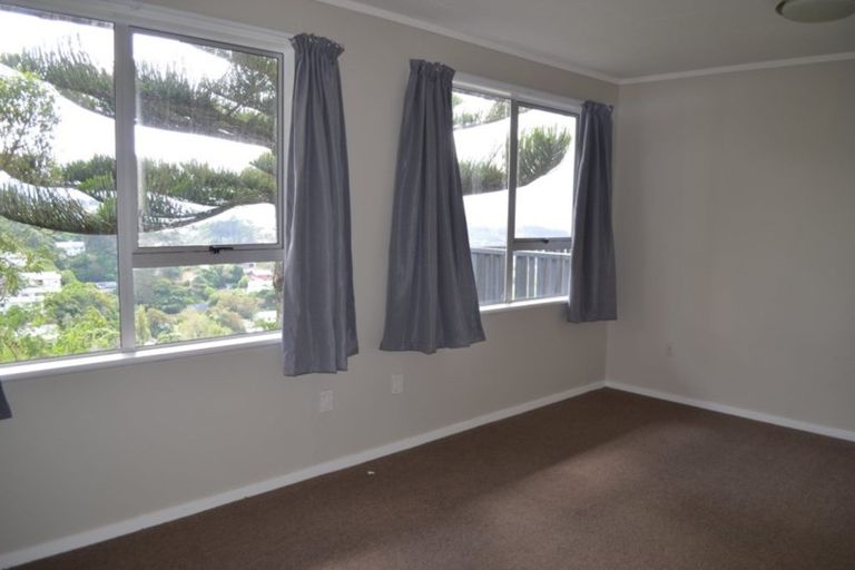 Photo of property in 10 Laurent Place, Kingston, Wellington, 6021