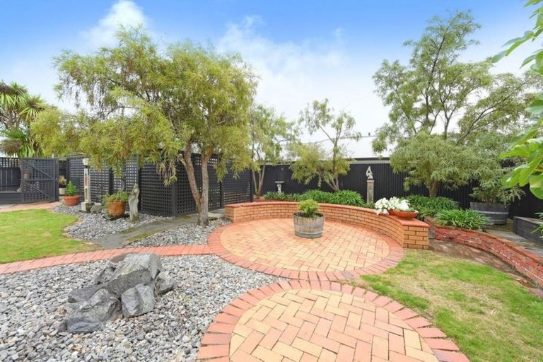 Photo of property in 9 Oak Street, Ebdentown, Upper Hutt, 5018