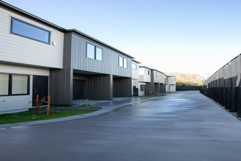 Photo of property in 2/29 Brandon Road, Glen Eden, Auckland, 0602