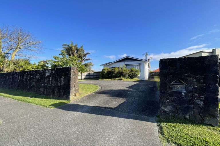 Photo of property in 22f Manuka Road, Glenfield, Auckland, 0629