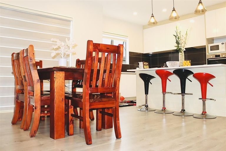 Photo of property in 6 Te Aramanu Crescent, Papakura, 2110