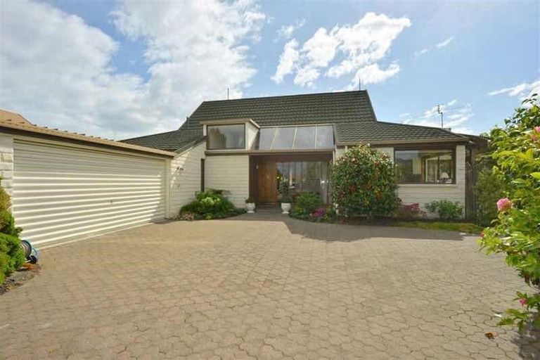 Photo of property in 32 O'connor Place, Burnside, Christchurch, 8053
