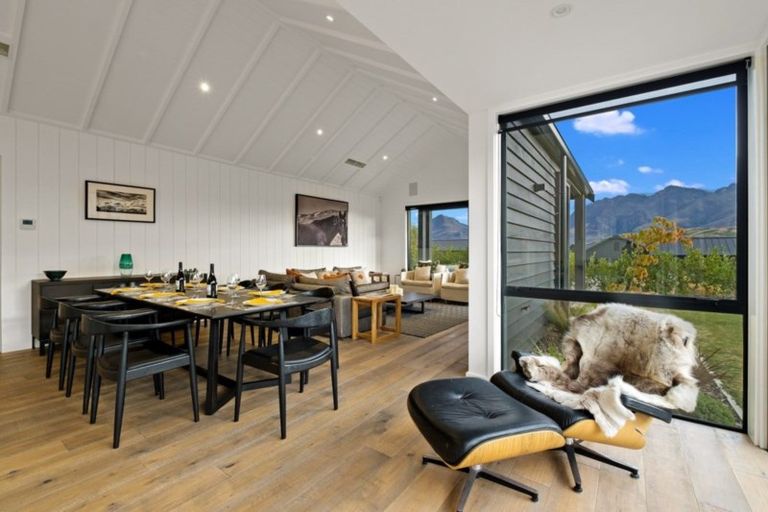 Photo of property in 58 Falconer Rise, Jacks Point, Queenstown, 9371