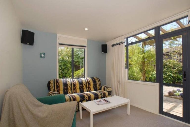 Photo of property in 16 Castor Bay Road, Castor Bay, Auckland, 0620