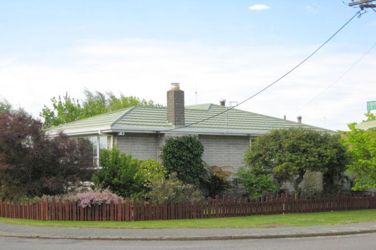 Photo of property in 18 Charles Street, Rangiora, 7400