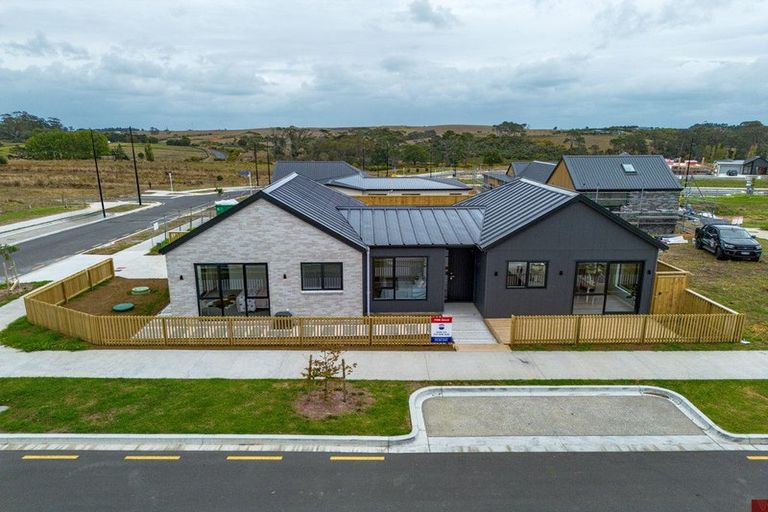 Photo of property in 13 Wagyu Lane, Karaka, 2580