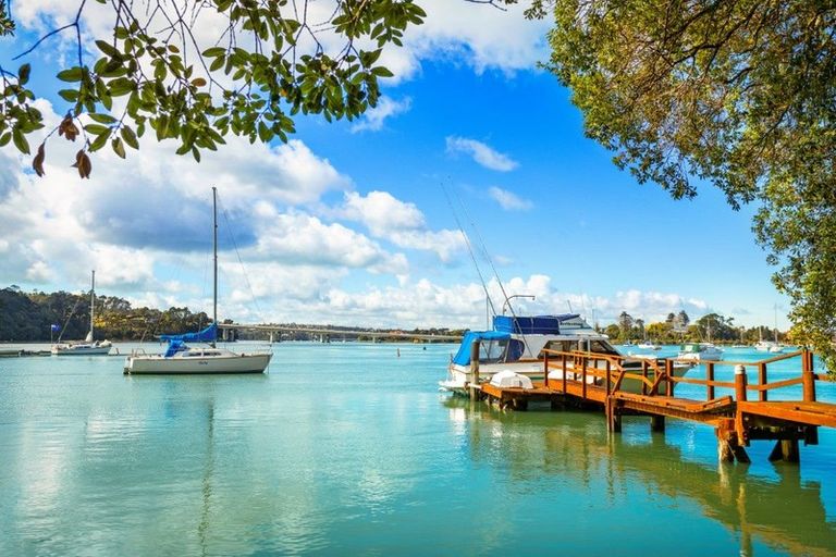 Photo of property in 101 Ferry Parade, Herald Island, Auckland, 0618