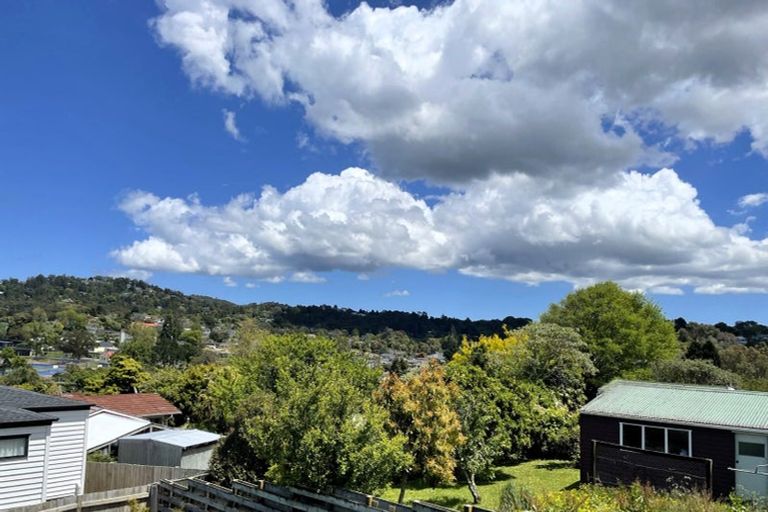 Photo of property in 104 Lantana Road, Green Bay, Auckland, 0604