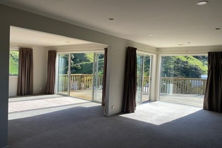 Photo of property in 9 Gifford Grove, Churton Park, Wellington, 6037