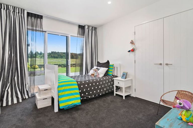 Photo of property in 3 Lacebark Drive, Kinloch, Taupo, 3377