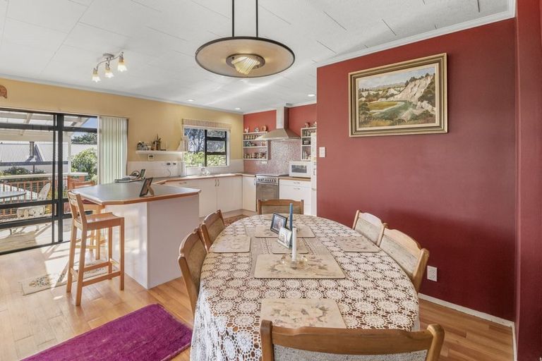 Photo of property in 24 Scott Avenue, Otaki Beach, Otaki, 5512