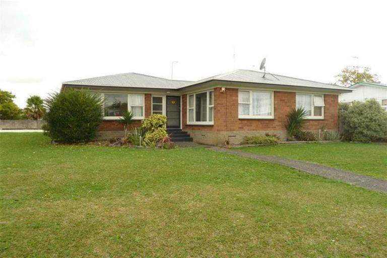 Photo of property in 2 Belgrave Place, Papakura, 2110