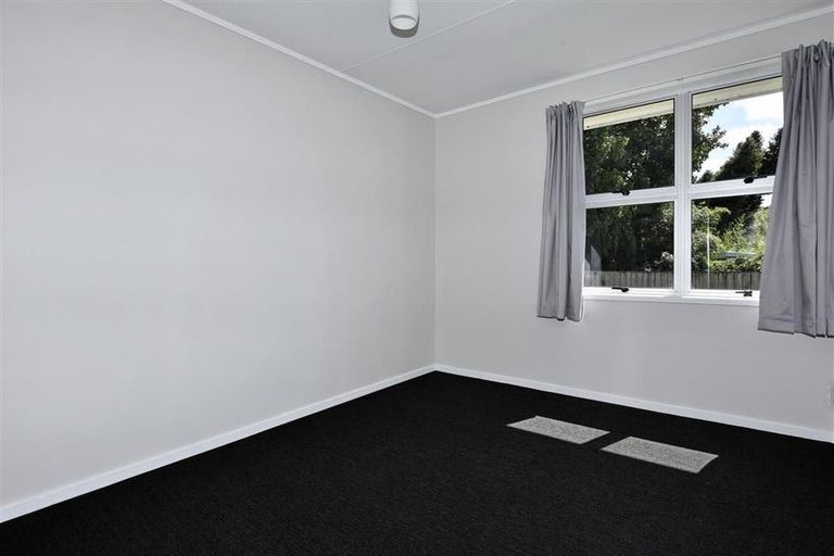 Photo of property in 119 Riverpark Crescent, Henderson, Auckland, 0610