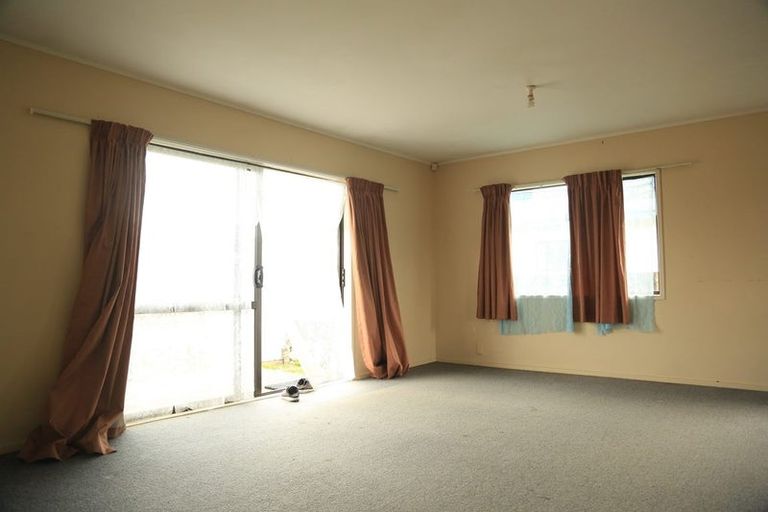 Photo of property in 148 Shifnal Drive, Randwick Park, Auckland, 2105