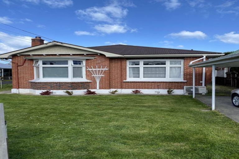 Photo of property in 129 Macandrew Road, South Dunedin, Dunedin, 9012