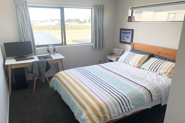 Photo of property in 28 Brian Keogh Lane, Wigram, Christchurch, 8025