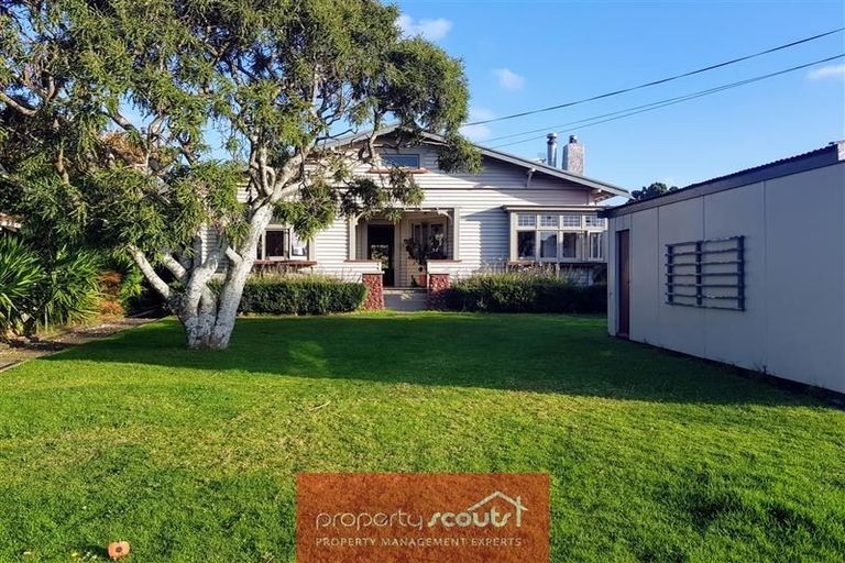 Photo of property in 40 Waiwaka Terrace, Strandon, New Plymouth, 4312