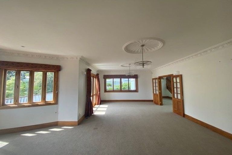 Photo of property in 5-7 Mahoe Street, Eastbourne, Lower Hutt, 5013