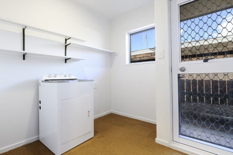 Photo of property in 2 Upland Street, Brookfield, Tauranga, 3110