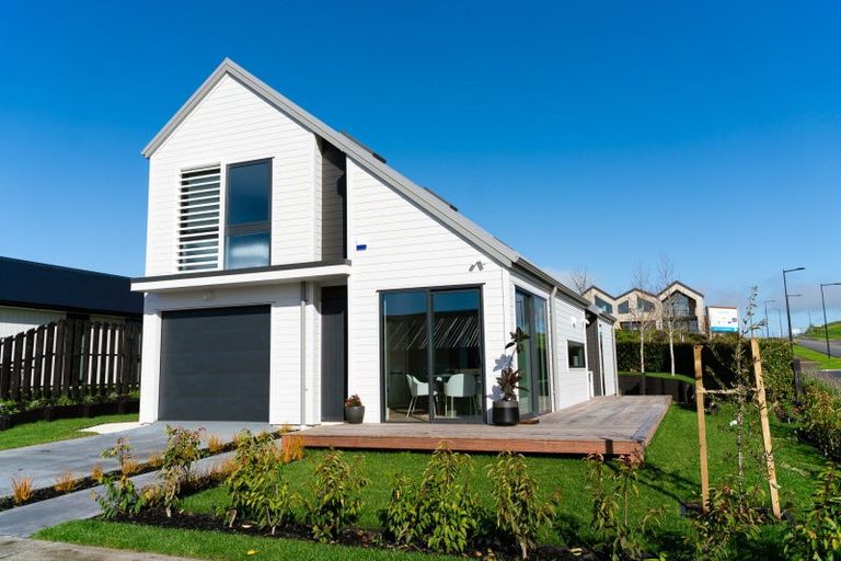 Photo of property in 2 Albur Way, Te Kauwhata, 3710