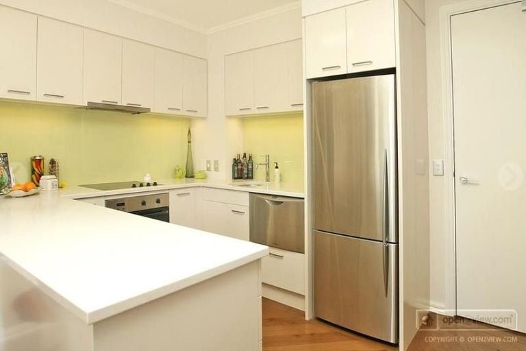 Photo of property in Sanctum Apartment, 10 Ebor Street, Te Aro, Wellington, 6011