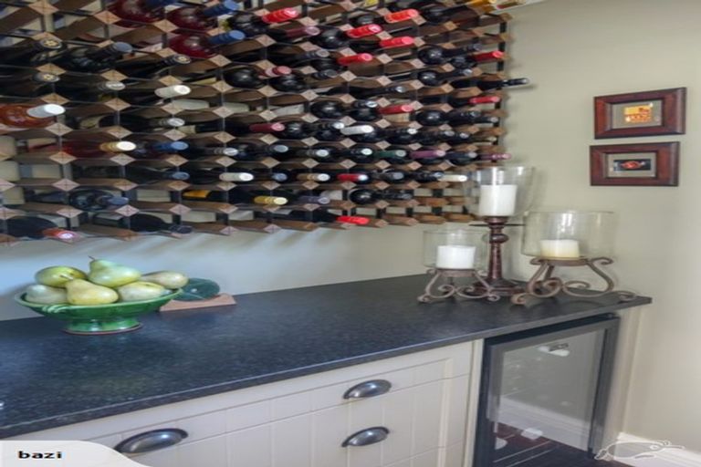 Photo of property in 10 Dixon Street, Carterton, 5713