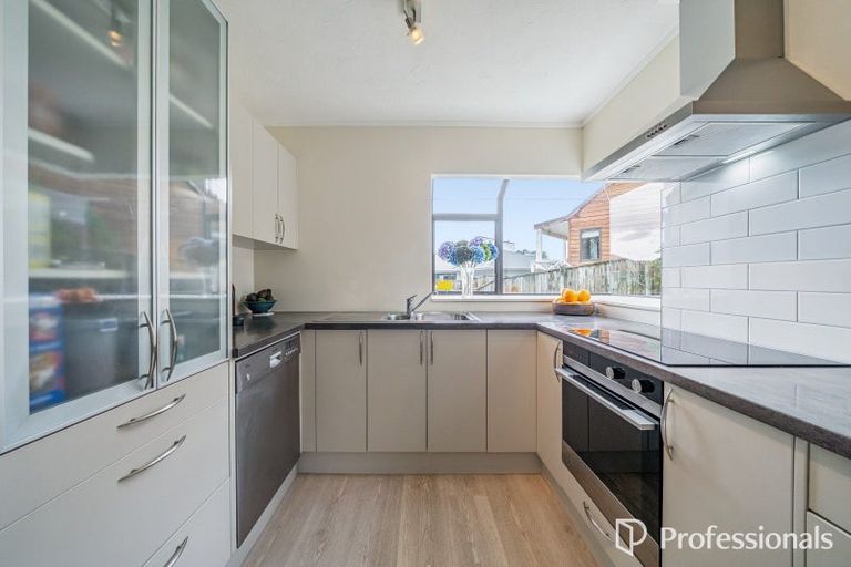 Photo of property in 13 Otamarau Grove, Maungaraki, Lower Hutt, 5010