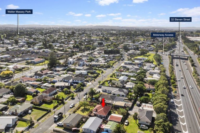 Photo of property in 32 Steven Street, Mangere East, Auckland, 2024