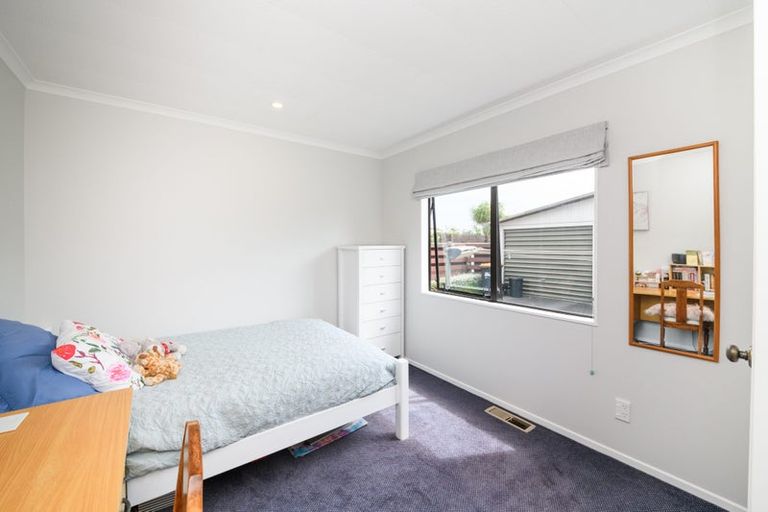 Photo of property in 57 Raglan Avenue, Cloverlea, Palmerston North, 4412