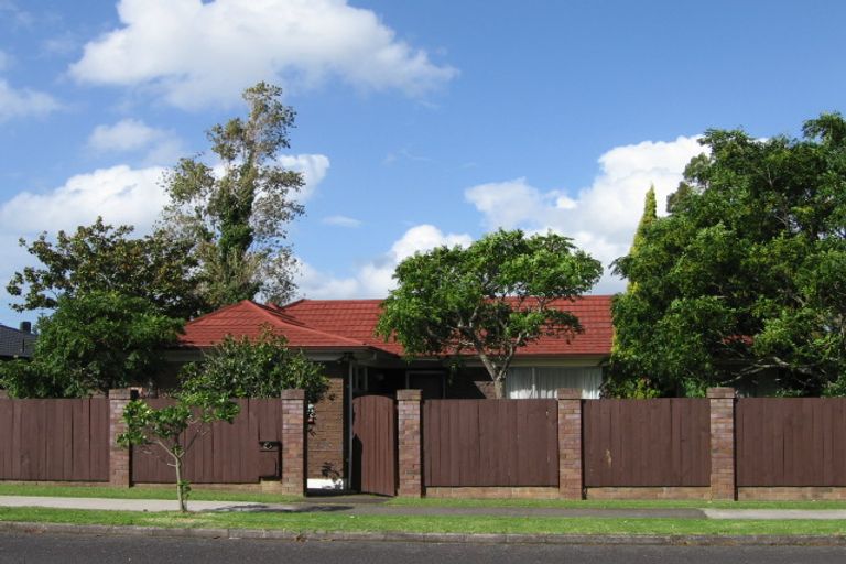 Photo of property in 63 Meadway, Sunnyhills, Auckland, 2010