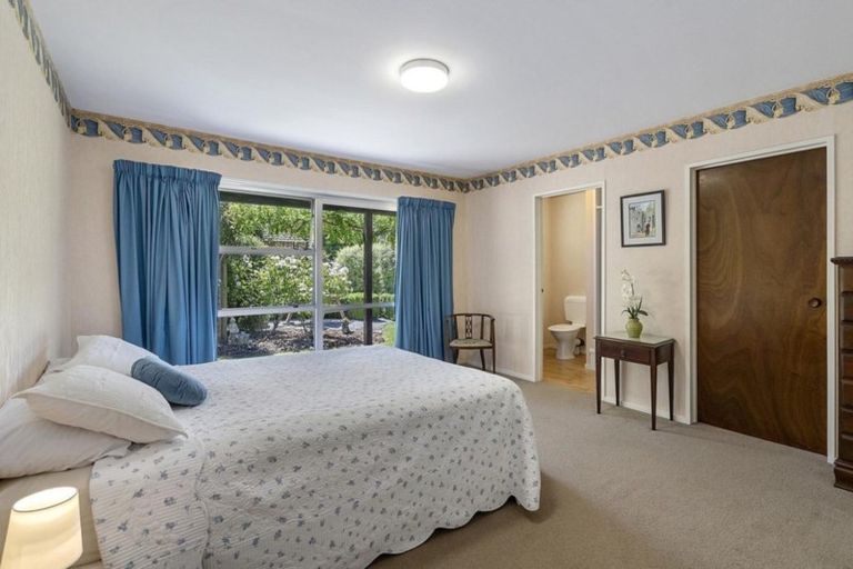 Photo of property in 10 Godfrey Place, Ilam, Christchurch, 8041