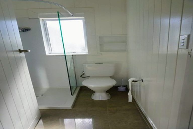 Photo of property in 18 Swiss Avenue, Gonville, Whanganui, 4501