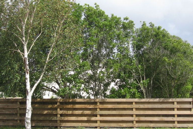 Photo of property in 1/542 Swanson Road, Ranui, Auckland, 0612