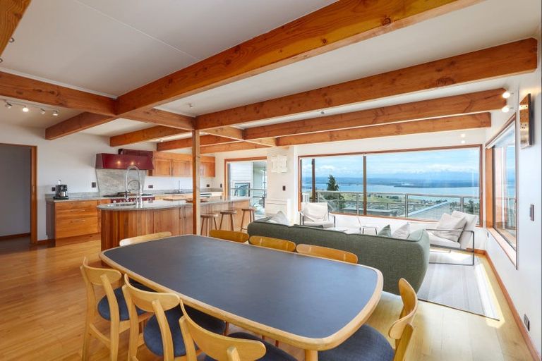 Photo of property in 320 Princes Drive, Britannia Heights, Nelson, 7010