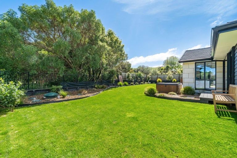 Photo of property in 355 Grays Road, Pauatahanui, Porirua, 5381