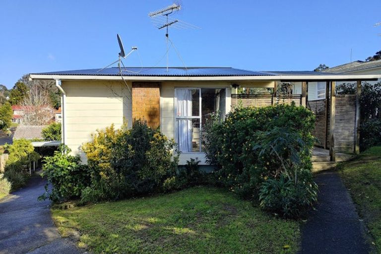 Photo of property in 27 Cheval Drive, Totara Vale, Auckland, 0629