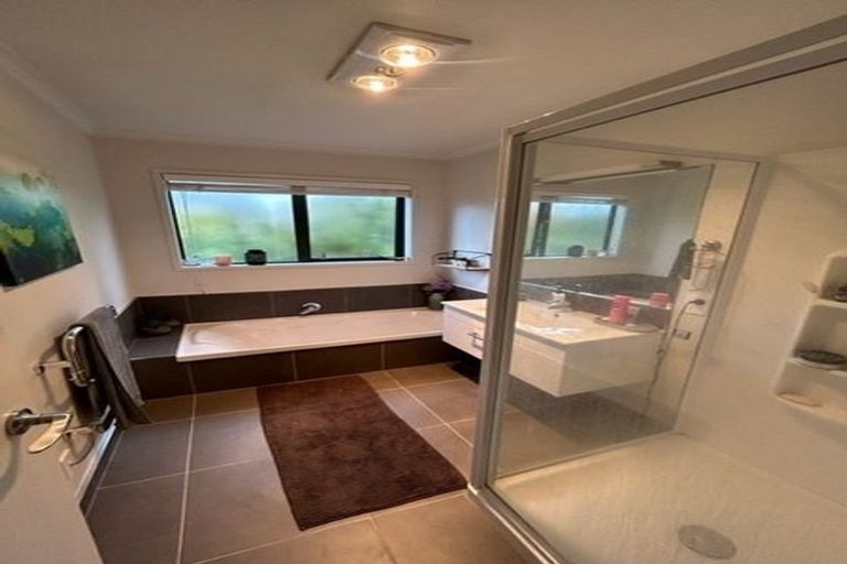 Photo of property in 5 North Crest Drive, Onerahi, Whangarei, 0110