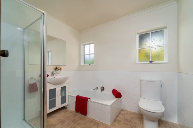 Photo of property in 14 Papawai Road, Greytown, 5712