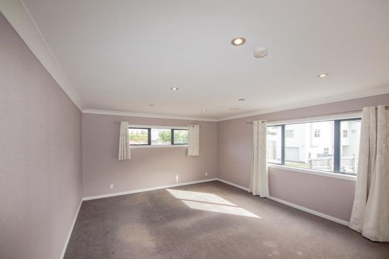 Photo of property in 20 Wantwood Grove, Churton Park, Wellington, 6037
