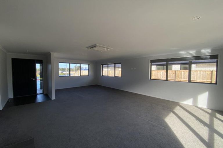 Photo of property in 18 Maui Place, Te Kamo, Whangarei, 0112