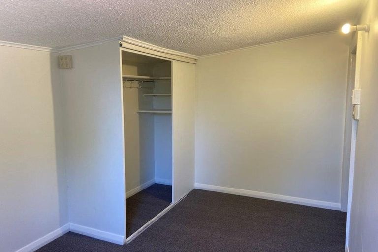 Photo of property in 39 Pirie Crescent, Moera, Lower Hutt, 5010