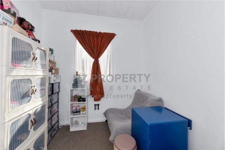 Photo of property in 46 Parrs Cross Road, Henderson, Auckland, 0612